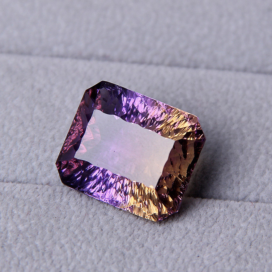 天然紫黄晶裸石 半紫半黄_20mm*17mm*11mm 29.15ct
