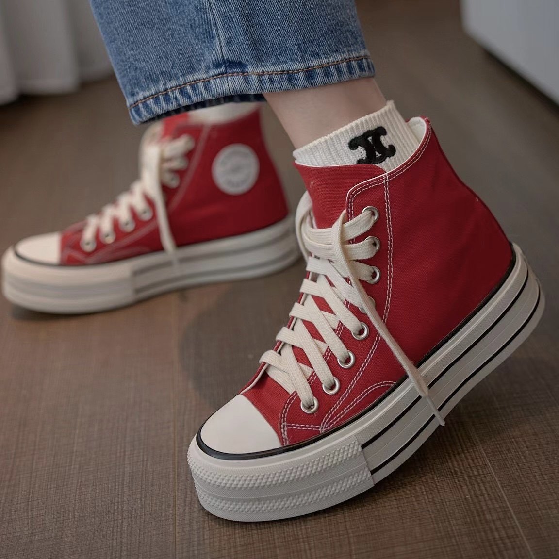 2022春夏大爆款真皮里红色高帮鞋时尚厚底帆布鞋百搭系带女板鞋子