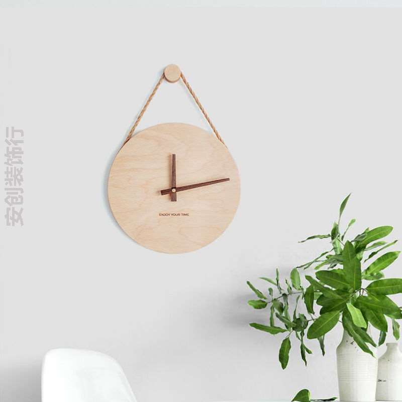 日式使用}请碳性电北欧创意木制装饰家居客厅钟表挂钟时钟创意