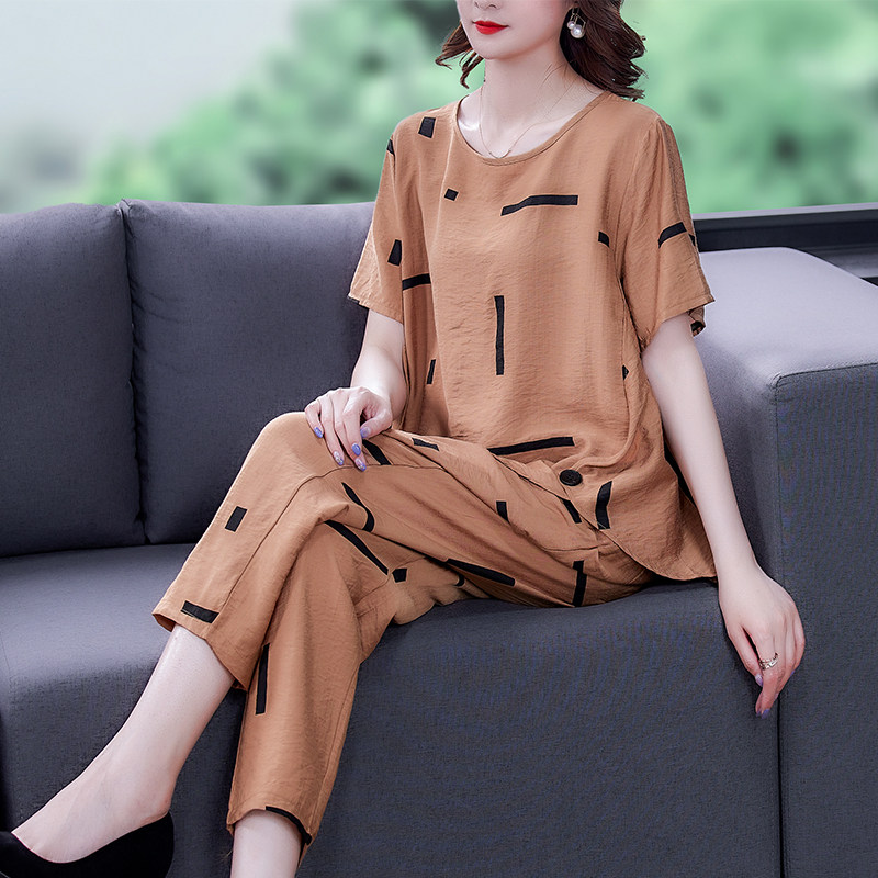 女士精品大码女装更新时间:2022年04月13日休闲时尚套装女2021新款