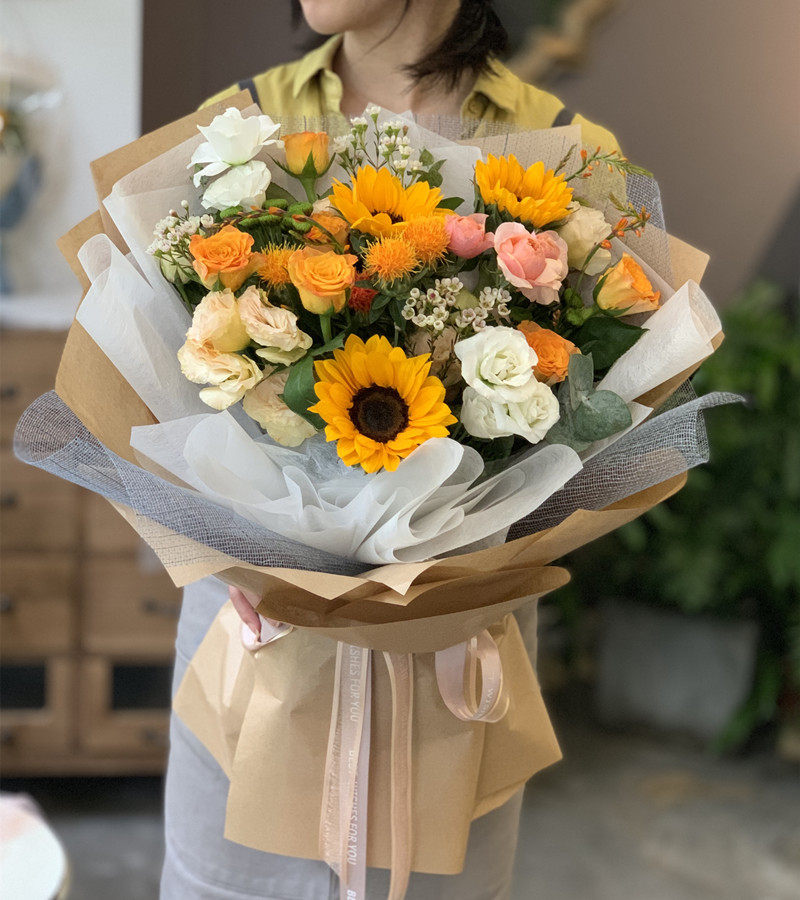 向日葵花束送长辈朋友生日鲜花同城专人送花上门杭州上海鲜花速递