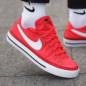 耐克红色板鞋女图片