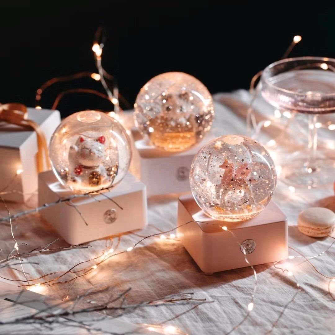 crystalballmusicboxthemoonluminousrotatingballs