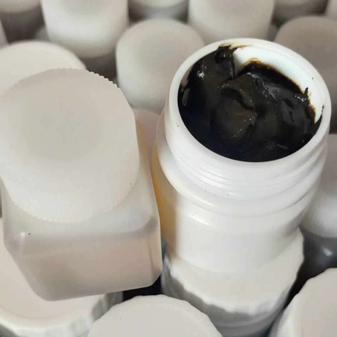 曲痣膏黑膏中周雀斑老年斑方祖婷瘊刺痣汗管瘤洪扁平祛斑痣方净颜