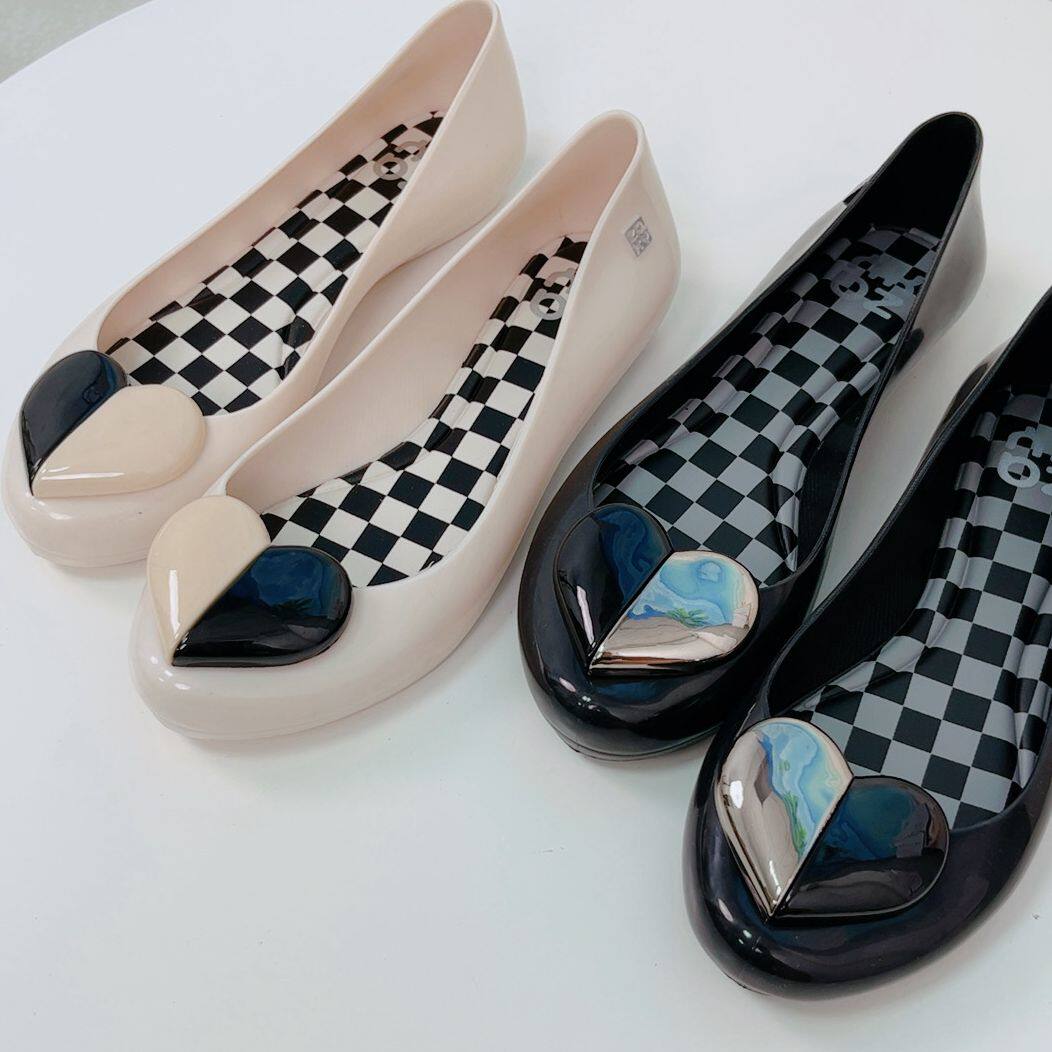 2022年新款巴西zaxy果冻鞋女一脚蹬浅口单鞋平底拼色爱心女鞋夏季