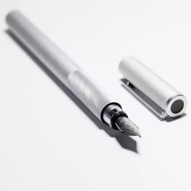 MUJI现货日本无印良品丸轴万年笔铝制钢笔金属细字可配墨囊钢笔