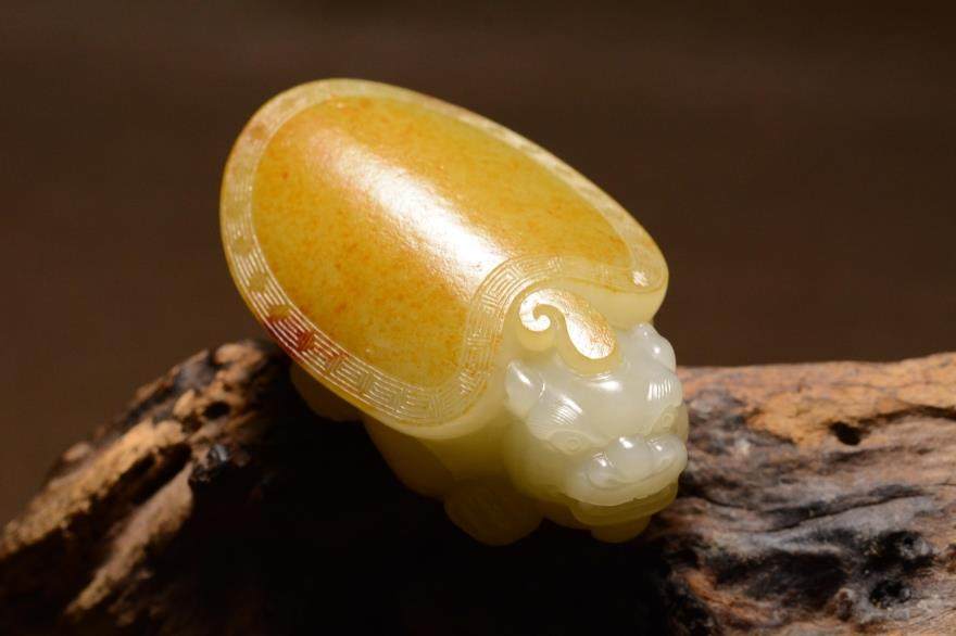 海派玉雕大师张良 玉龙喀什河 和田玉 龙龟 满皮 手把件 121.2克