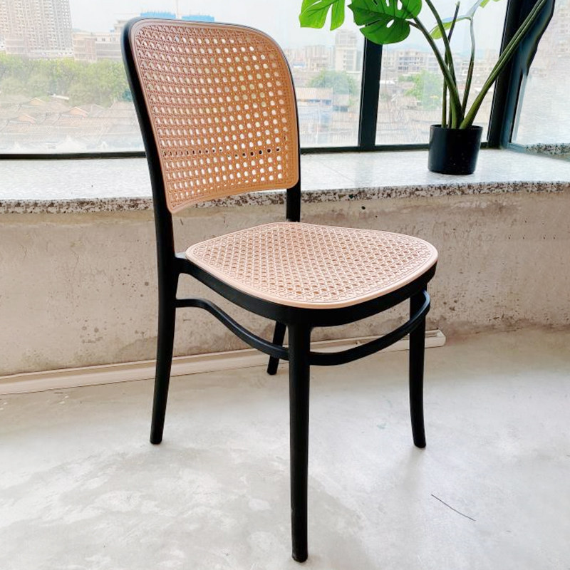 现代简约塑料藤编椅子小户型家用餐椅可叠放靠背椅北欧户外中古椅