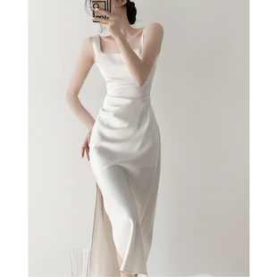白色连衣裙女高级感夏法式长款订婚聚会轻奢小礼服气质缎面吊带裙
