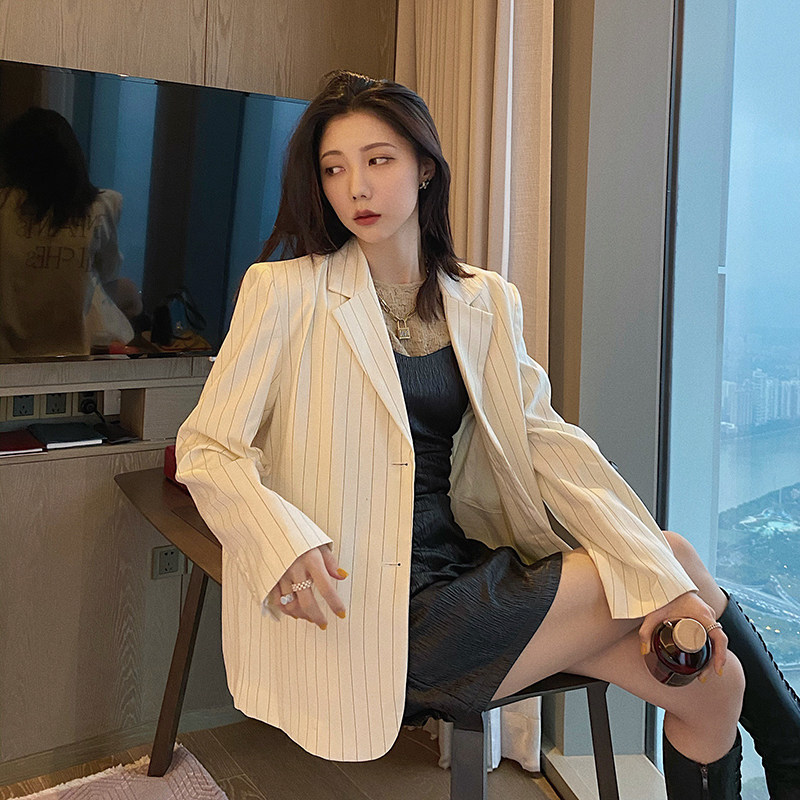 大元春秋小西装外套女条纹西服chic港味复古字母白色潮流休闲上衣
