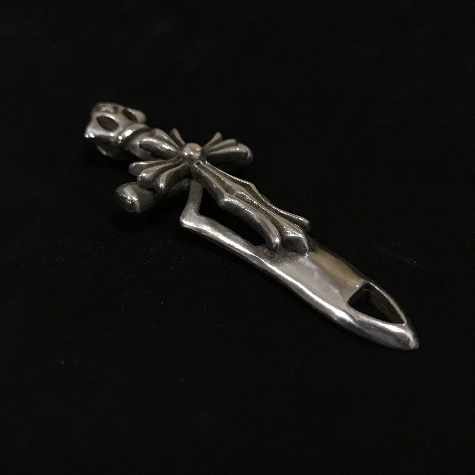 千银厚果qyhg重金属摇滚复古十字花重剑吊坠 纯手工制作925银手工