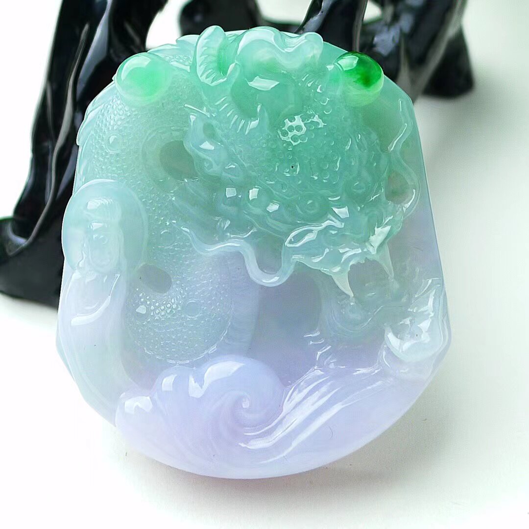 缅甸天然翡翠a货精美水润冰种春带彩生肖龙牌玉石吊坠 雕刻栩栩如