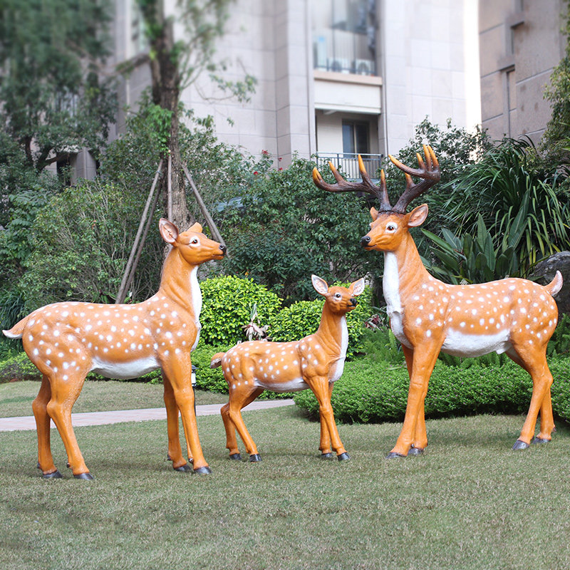 小鹿雕塑