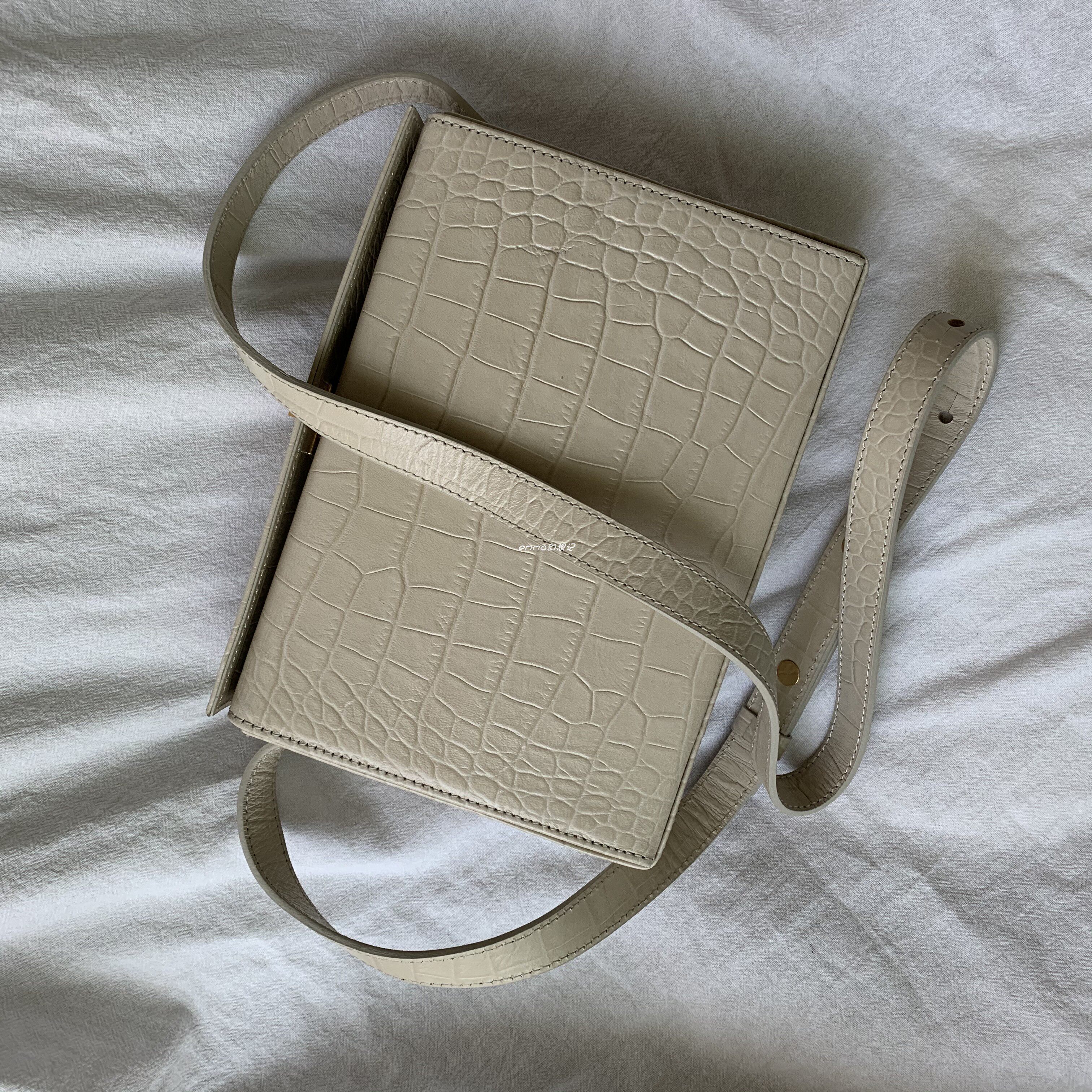 方形包方盒包牛皮真皮手工制斜挎手拿包mannyrob韩国直邮南韩 - emma