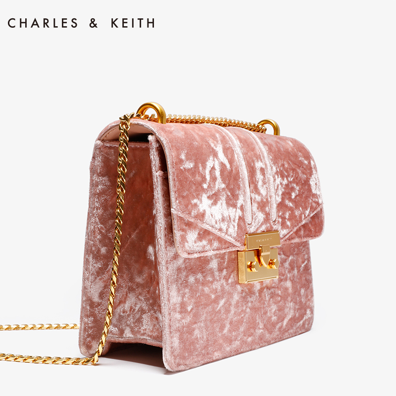 CHARLES＆KEITH 小方包 CK2-20680595復古絲絨鏈條單肩斜挎包