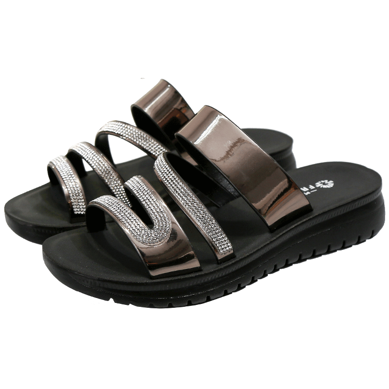 Women sandals ins Mirror fashion Diamond Slipper soft sole Sandals Flat bottom With slope non-slip comfortablein the Women's Shoes, Sandals, fashion Leisure beach shoes category - from Buy2taobao.com to provide professional Taobao agent buy service