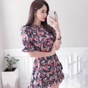 Printed Dress with thin buttocks