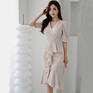 2022 spring and summer new Korean style fashionable temperament elegant atmosphere thin sexy V-neck Ruffle Dress