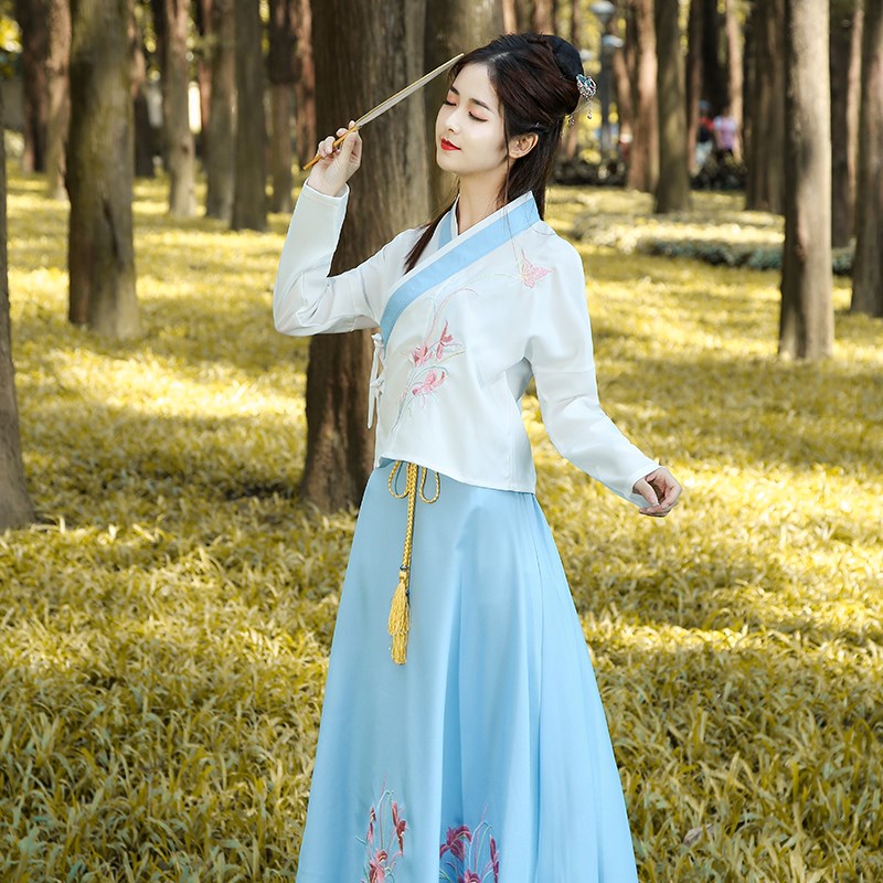 汉服秋冬新款女古装改良日常装仙女装清新淡雅中国风长裙古风套装在类目 女装/女士精品, 唐装/民族服装/舞台服装, 民族服装/舞台装中 - 来自Buy2taobao.com提供专业的淘宝代购服务