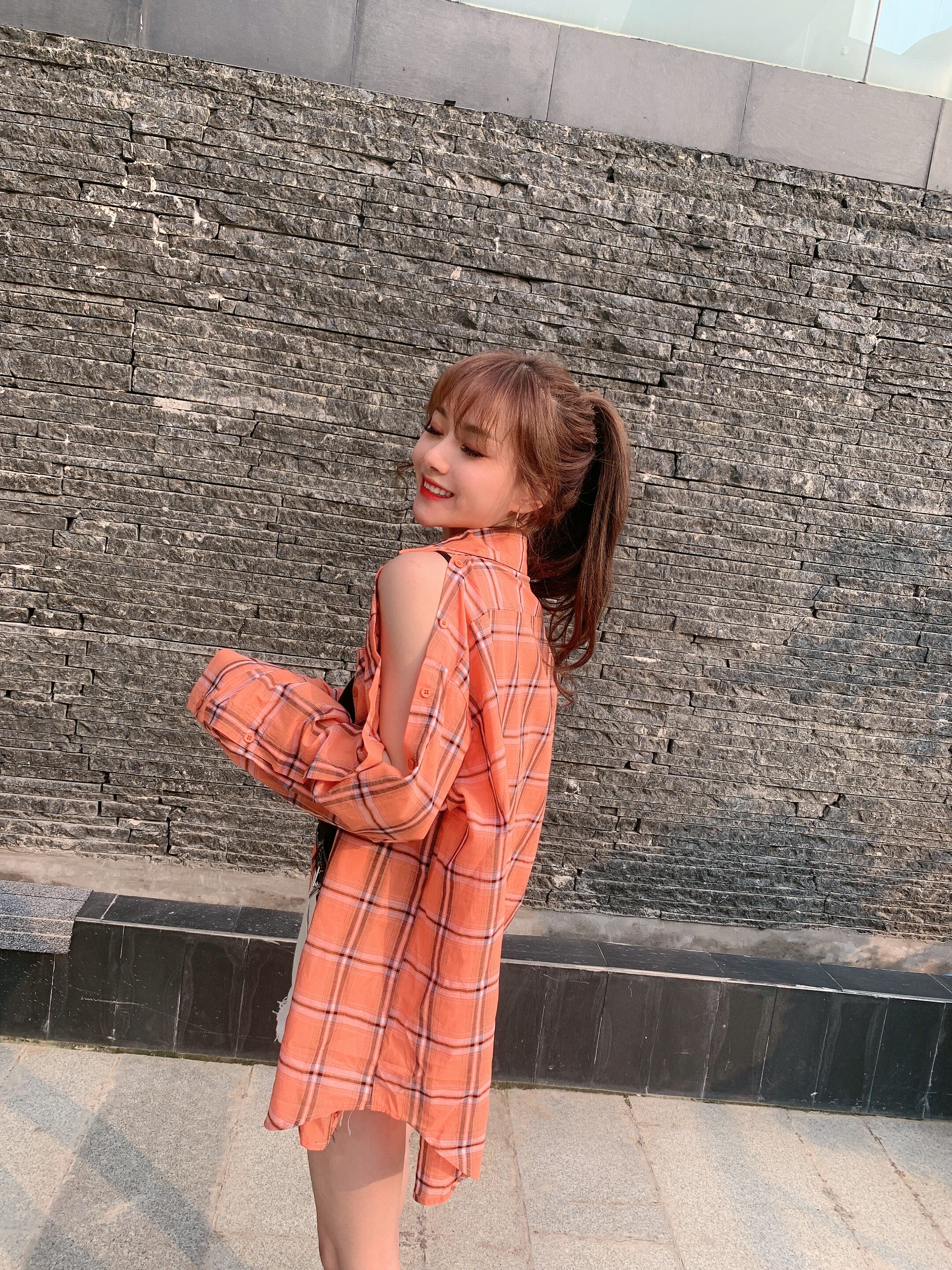 一折落肩格子衬衫_justcc网红卡卡女装同款韩版百搭两穿落肩袖防晒