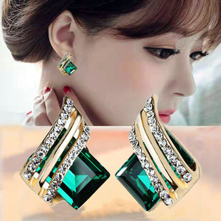 韩国绿色耳环高级感轻奢秋冬女小众2022年新款潮纯银宝石耳钉设计