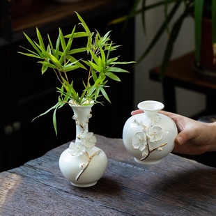 中式陶瓷手工捏花描金花瓶传统工艺梅花白瓷花器玄关博古架摆件