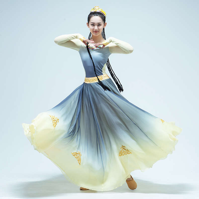 舞裁缝新款新疆舞服装女演出服维吾尔族亮片少数民族舞蹈服装成人
