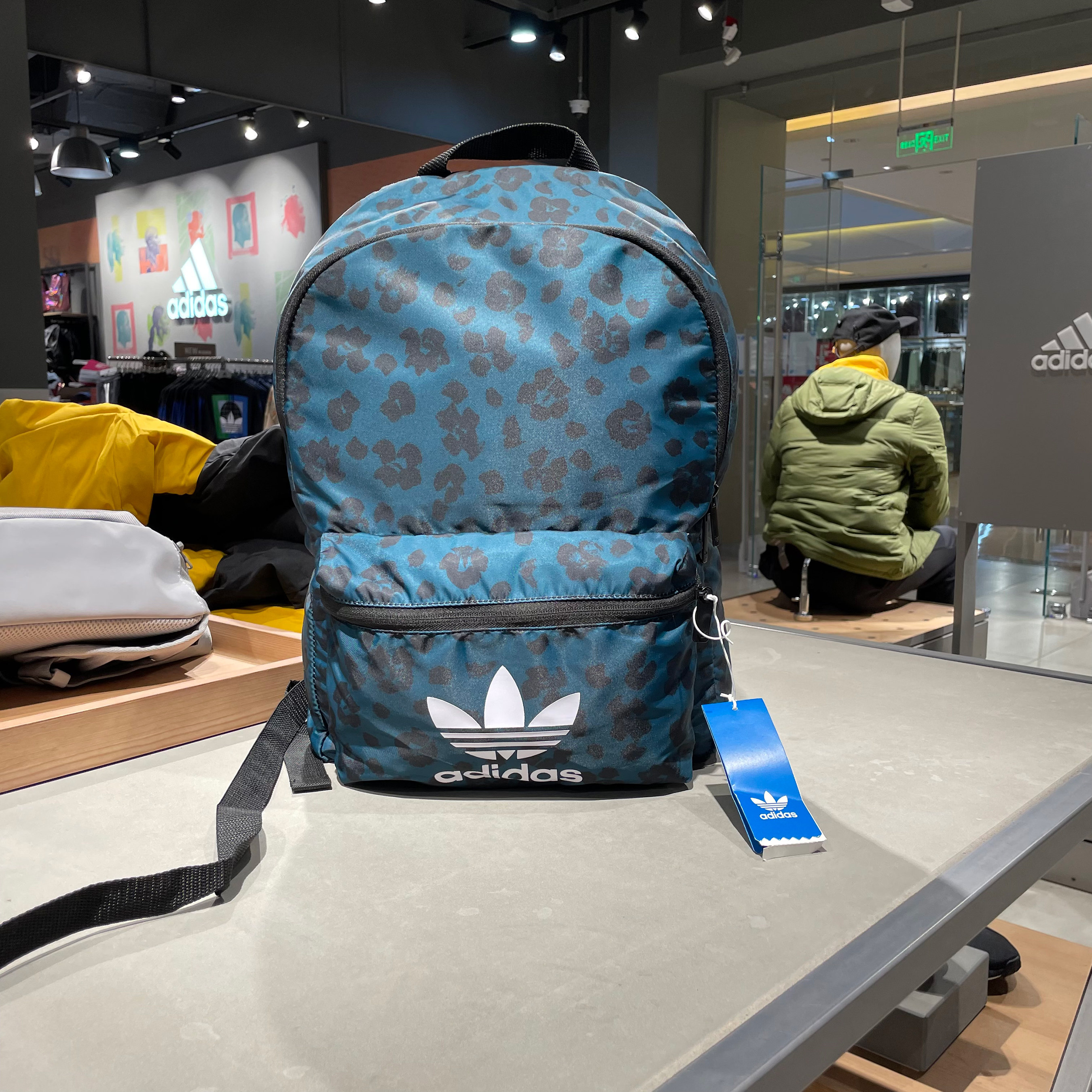 adidas三叶草女包bpclassic简约百搭印花轻便运动双肩背包ee1165