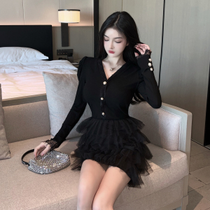 Spring and autumn new pure style fashion small black skirt fluffy mesh temperament V-neck dress