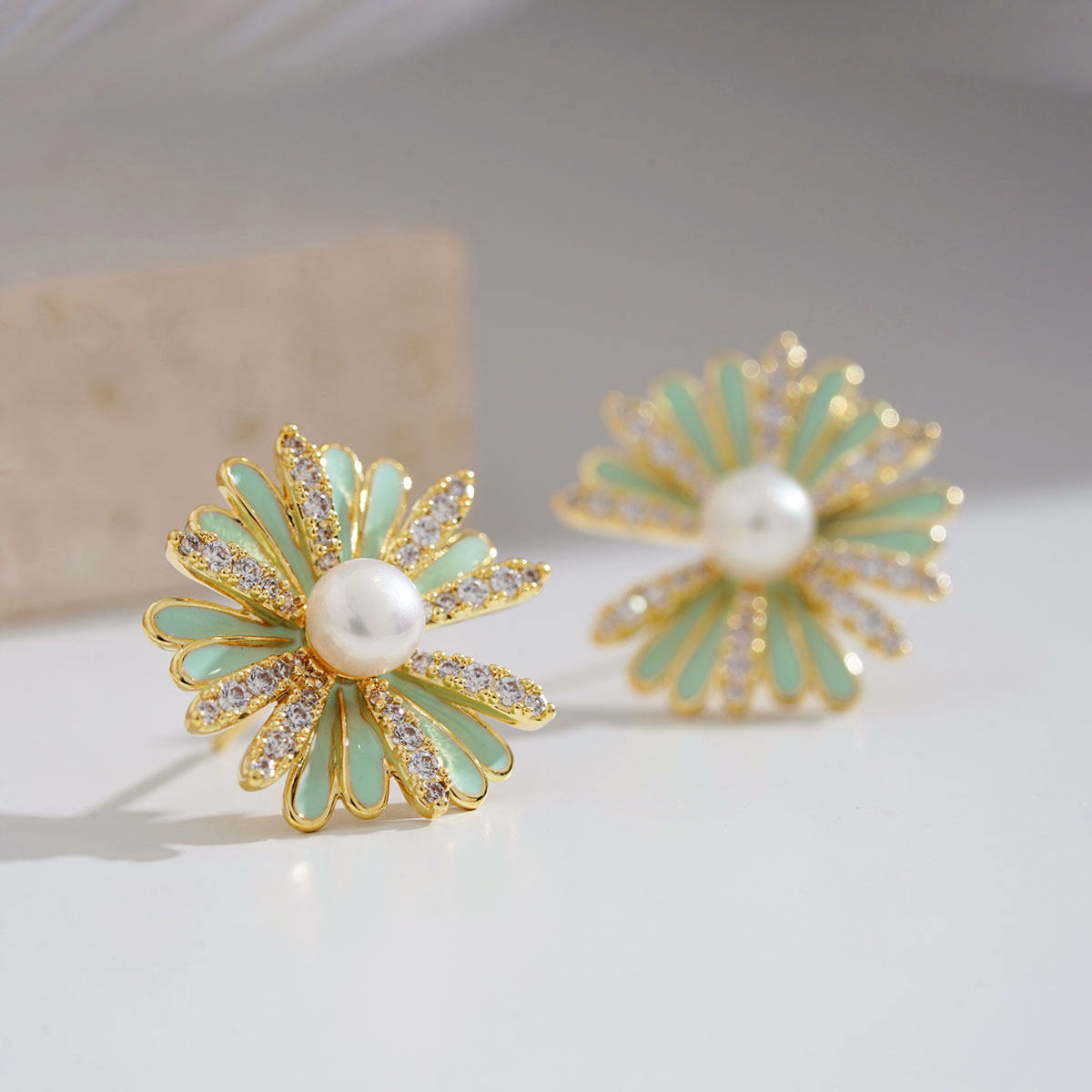 小雏菊耳钉特别设计感法式白花耳环蓝色花朵小众耳饰女高级感超仙