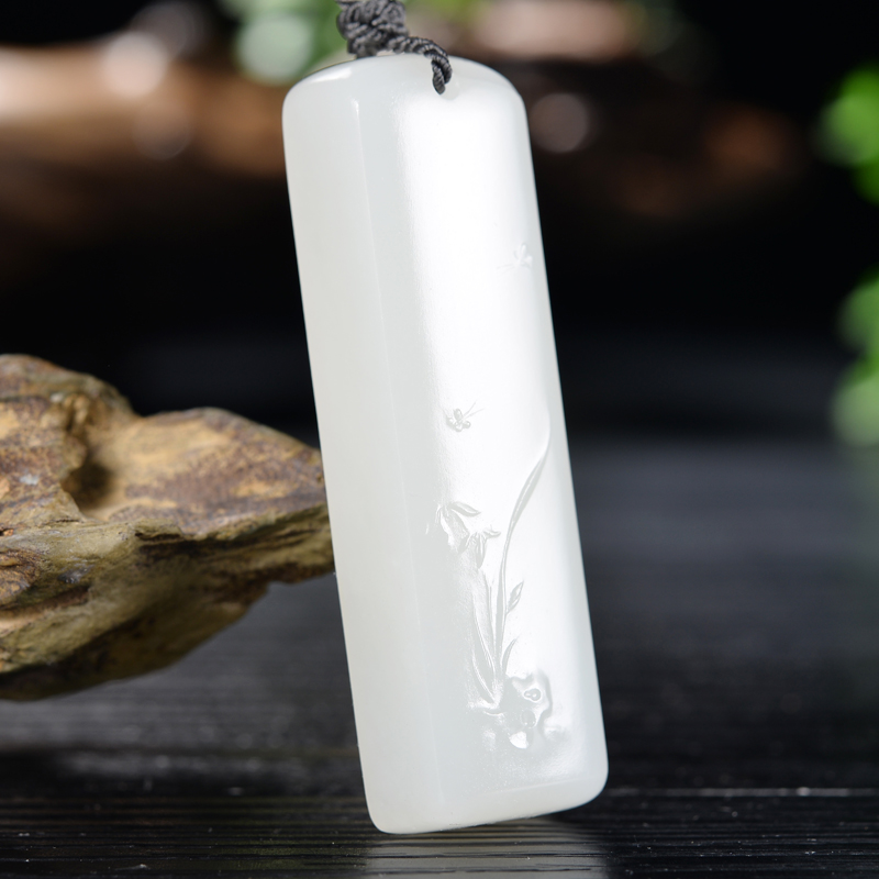 中国玉雕大师陈冠军工作室 羊脂白玉 花鸟挂件 挂件33.70克带绳