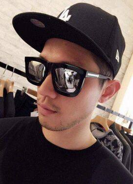 特价反光墨镜_奔跑吧兄弟rain同款墨镜潮流情侣反光跑男baby林志玲