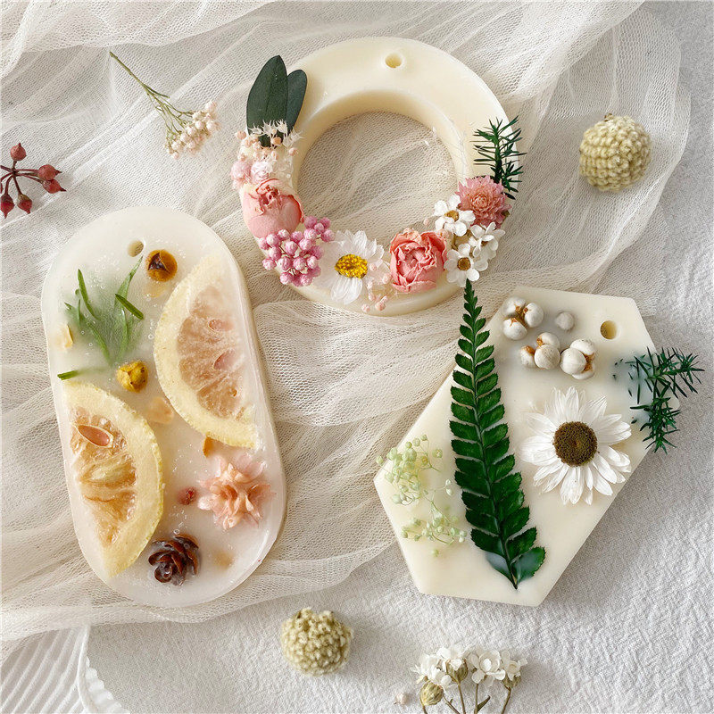 香薰蜡片衣柜香包持久圣诞节衣物香氛固体衣橱香片挂饰