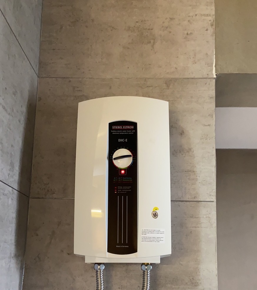 (德国原装)斯宝即热式电热水器dhc-e 220v淋浴速热恒温stiebel