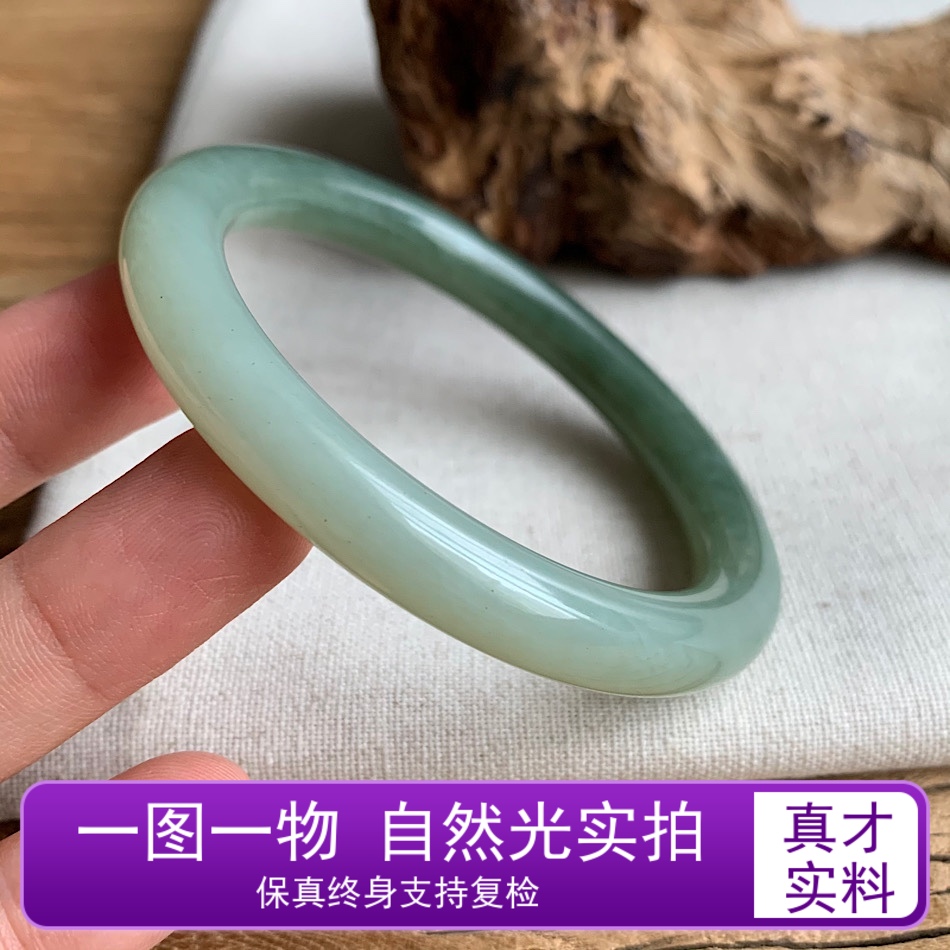 麟又 支持复检 56.6mm和田玉俄罗斯老坑山料青白玉翠青圆条手镯