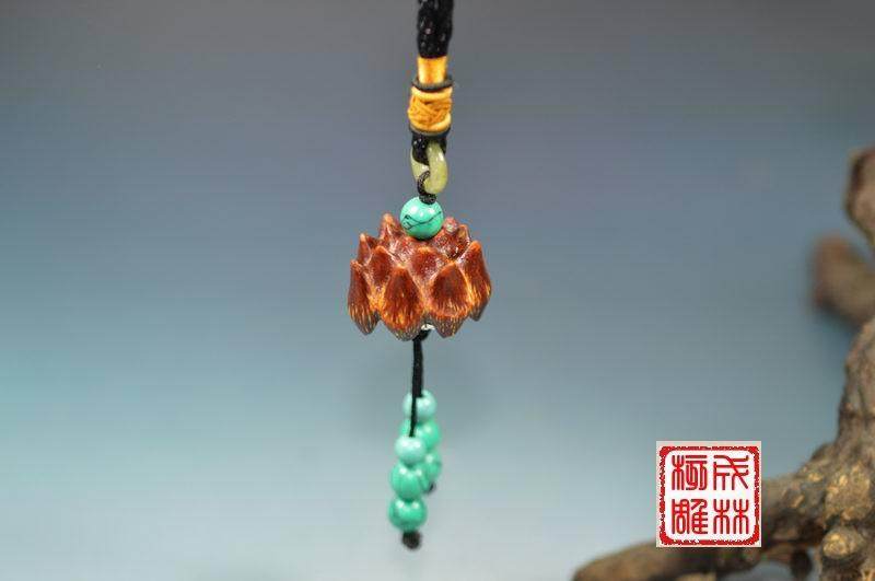 滴血莲花菩提子挂件手把件 刀工雕刻制作 木鱼果菩提佛手菩提