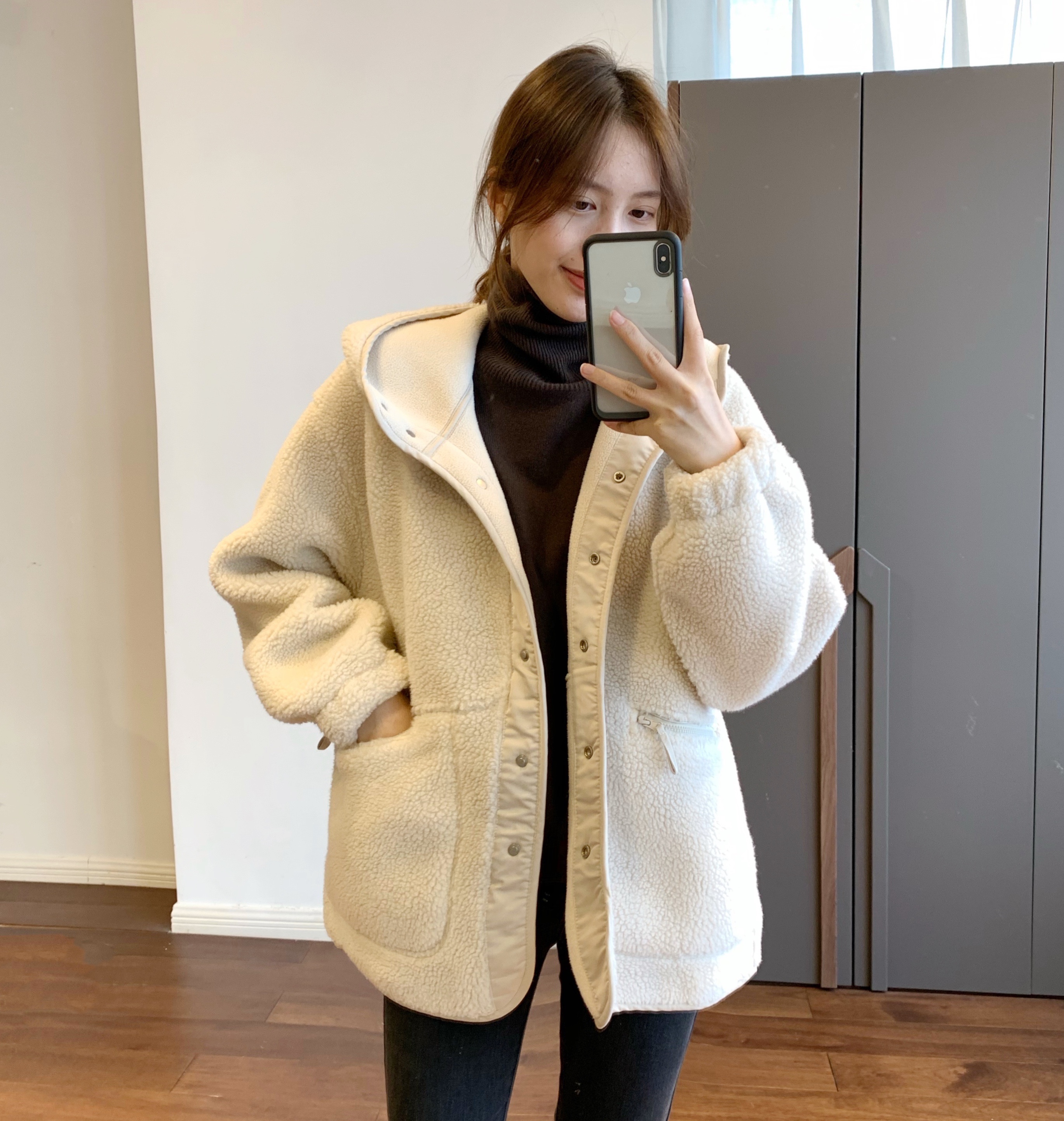 thewow毛绒绒暖呼呼羊羔毛复合摇粒绒连帽大口袋休闲毛毛外套冬女