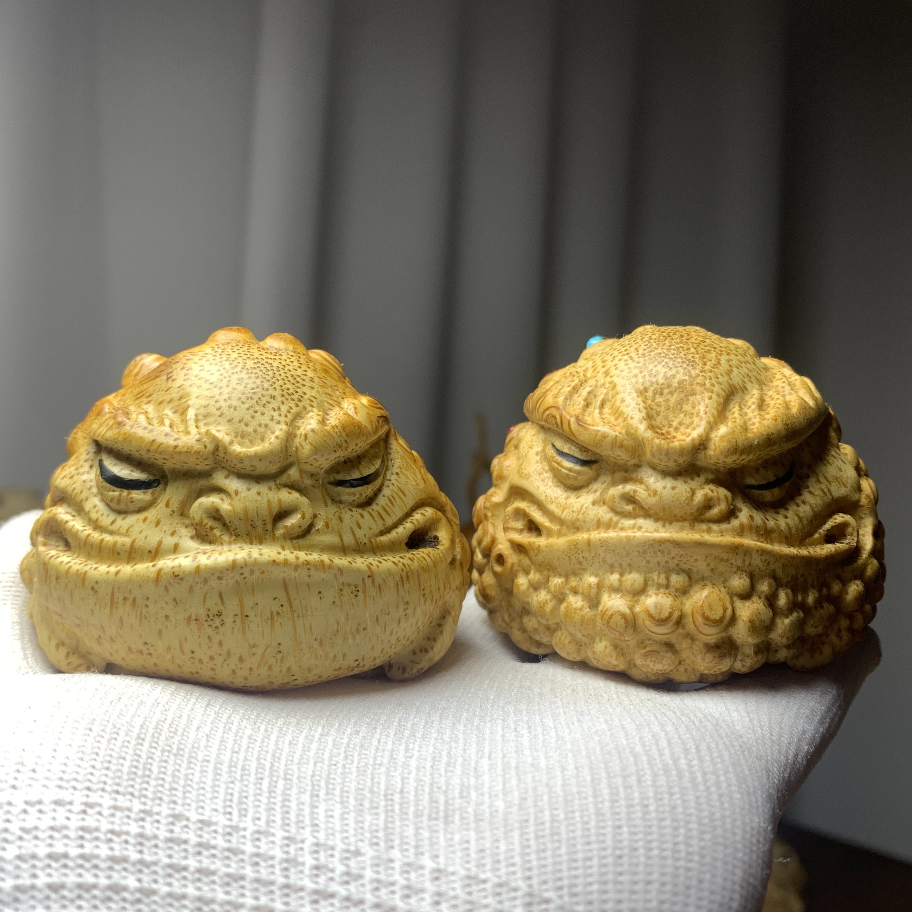 00淘宝新品杨智成作品牛魔王金蟾竹根雕纯手工雕刻满钉摆件红皮老料手