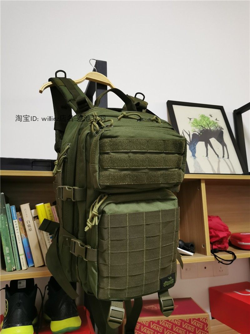 出口款快速反应战术背包多口袋军事风结实耐磨防盗运动旅行双肩包