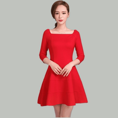 2016春装新款连衣裙欧美时尚蛋糕裙修身显瘦一字领红色中袖大摆裙