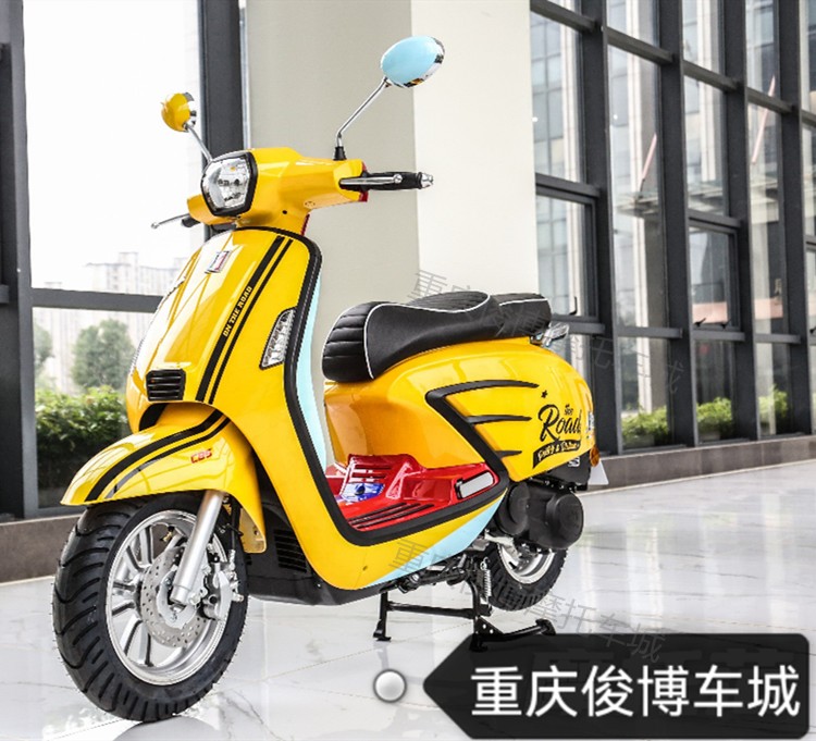 复古踏板摩托车