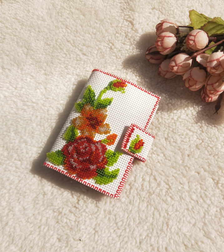 精美纯手工十字绣珠绣两折卡包成品十卡位绚丽玫瑰送礼佳品