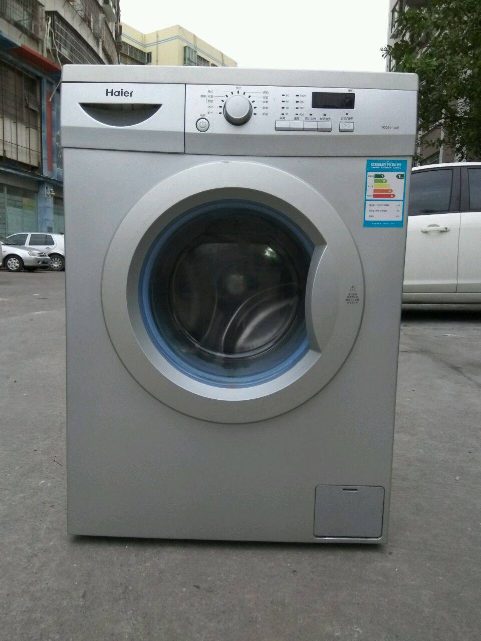 &yen 650 广东 深圳 转让一台海尔滚筒洗衣机,型号xqg70-1000,洗衣机