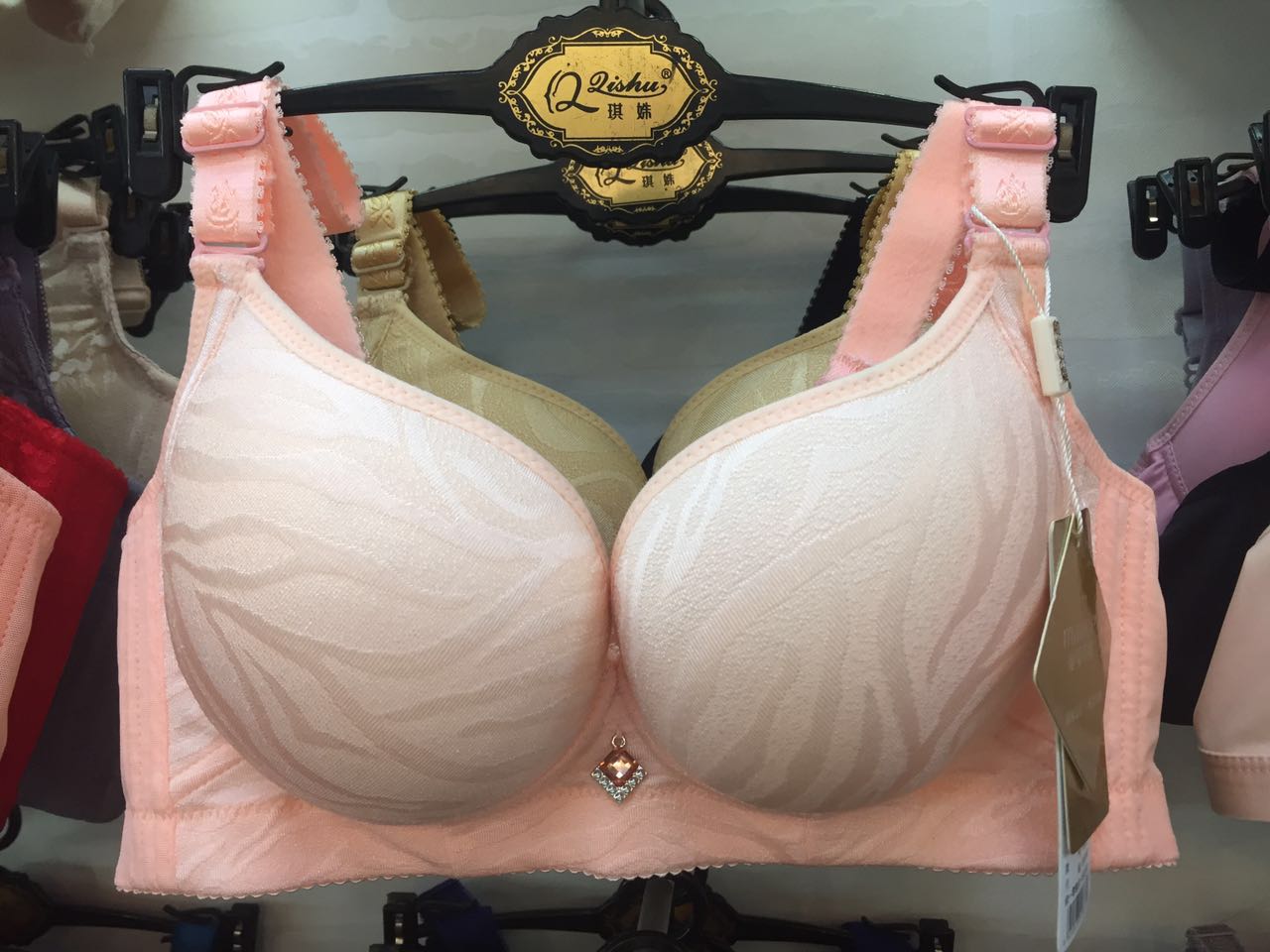 包邮曼姿美蝶1683无钢圈中薄b杯健康舒适内衣调整形文胸 90b 85b