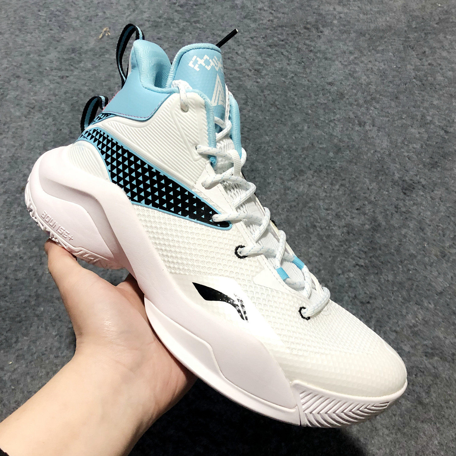 李宁篮球鞋男空袭7冬季新款减震回弹人造革中帮运动鞋abpq041