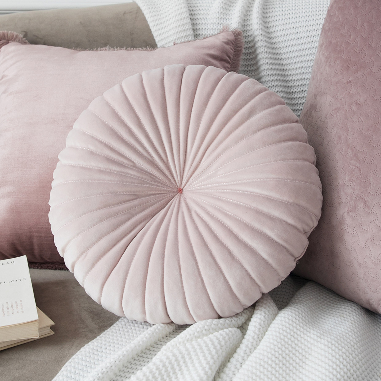 小井家北欧风ins圆形坐垫蒲团包抱枕 丝绒简约现代办公室沙发靠垫