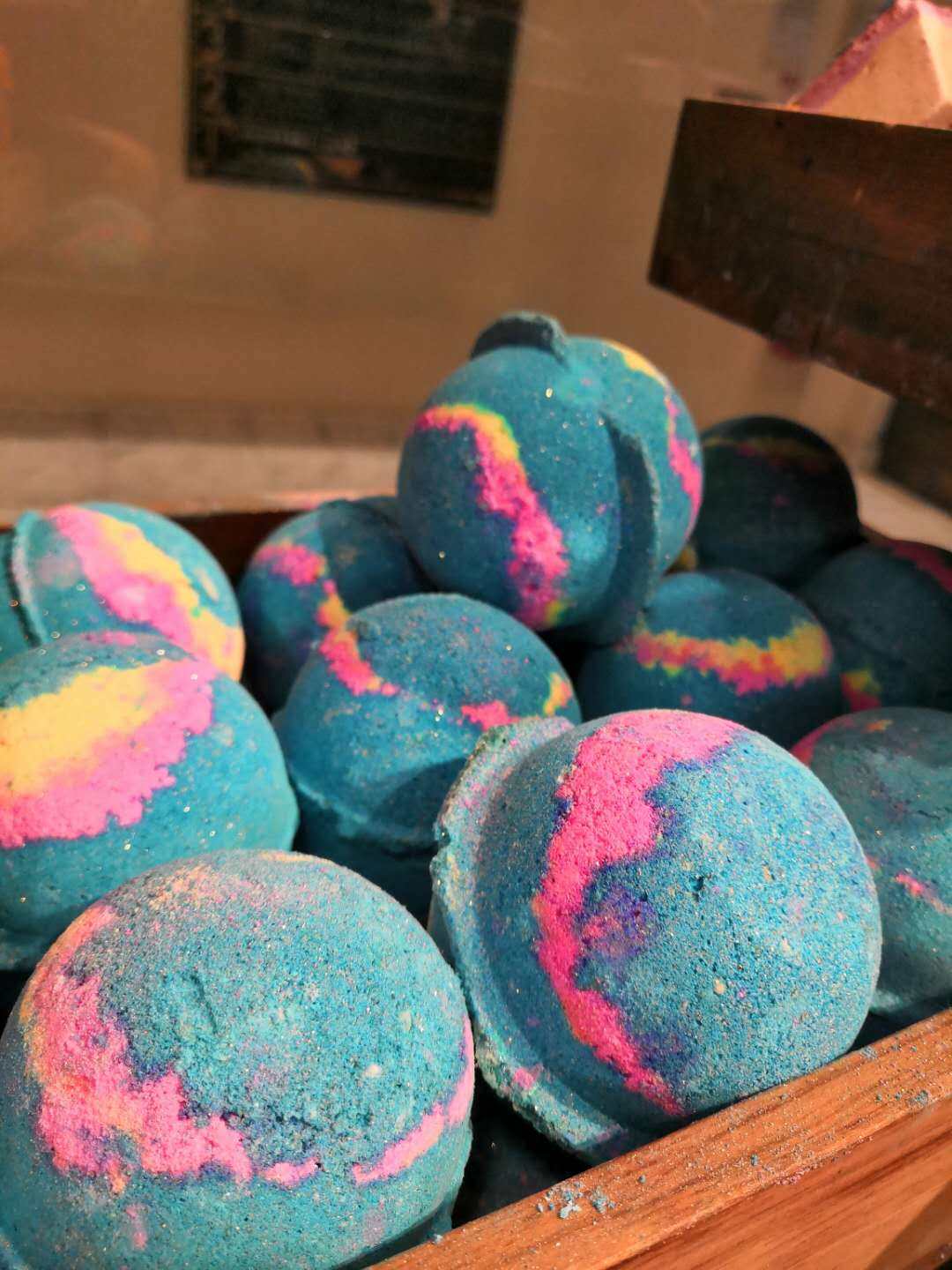 lush 璀璨星空气泡弹 浩瀚星空气泡蛋 新西兰直邮 四件包邮 底