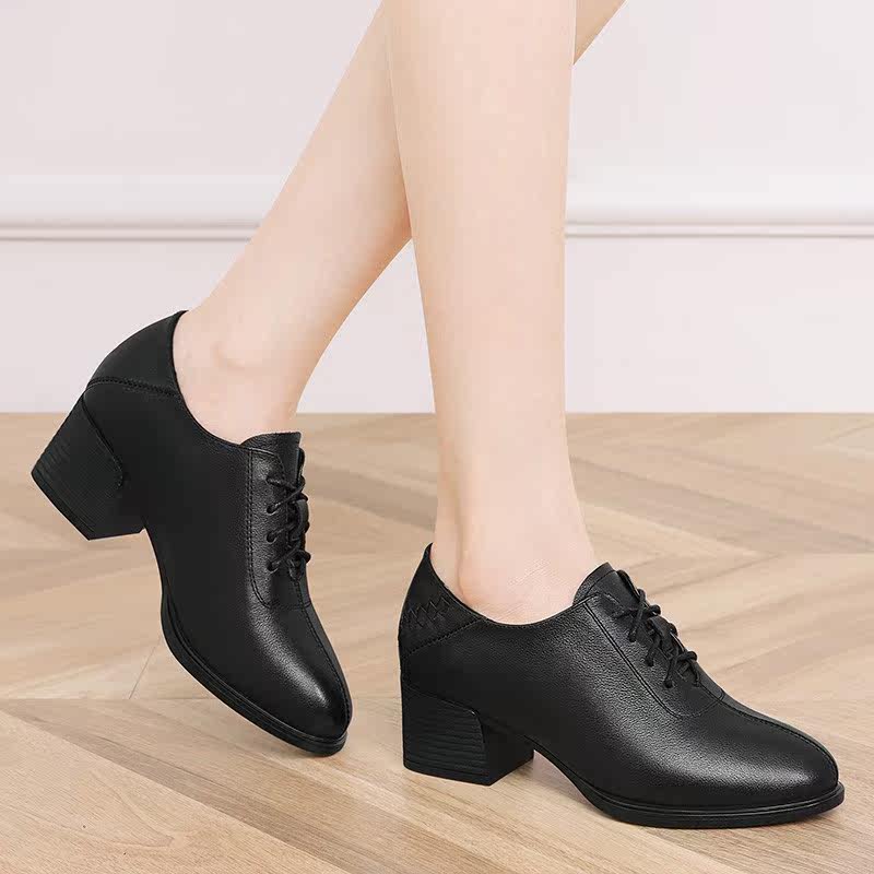 秋季妈妈真皮鞋中跟粗跟有系鞋带单鞋透气中年轻女人穿的绑带女鞋