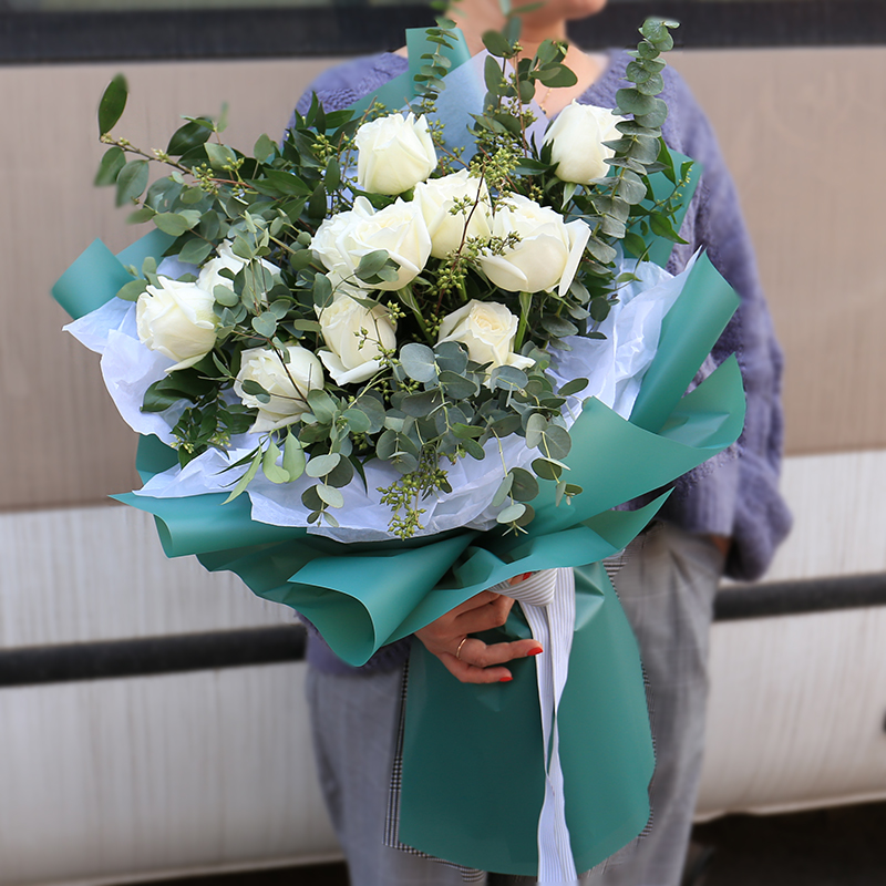 韩式求婚鲜切花白玫瑰花束鲜花速递上