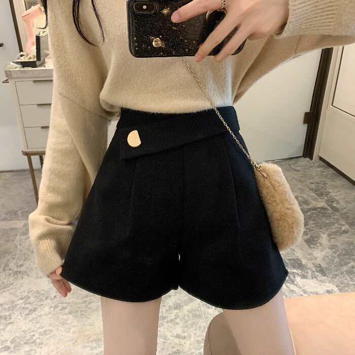 毛呢短裤女秋冬季外穿2020新款黑色高腰宽松百搭a字配靴子的靴裤